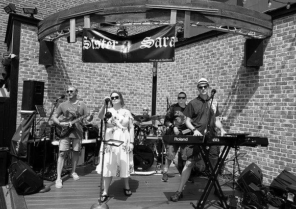 DSC_0730bw